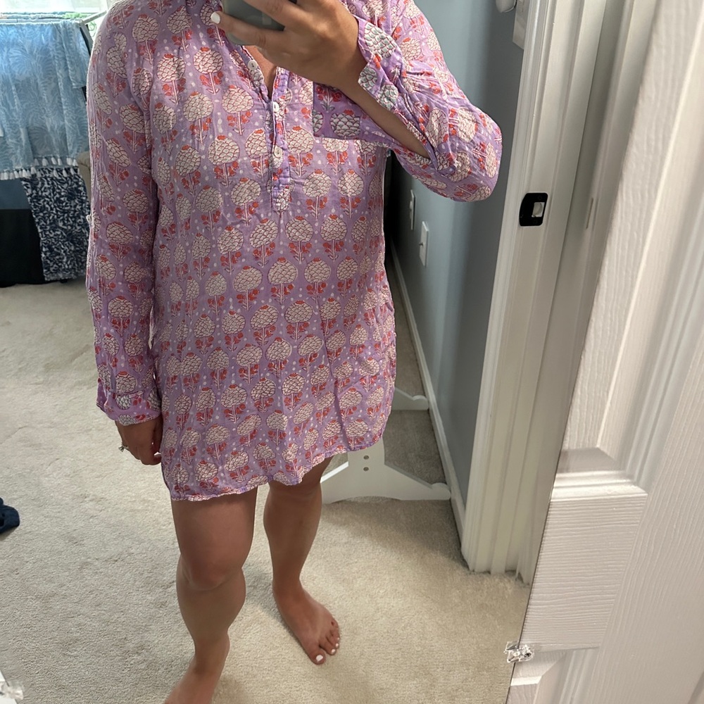 Oliphant coverup or shirt small - Picture 2 of 3